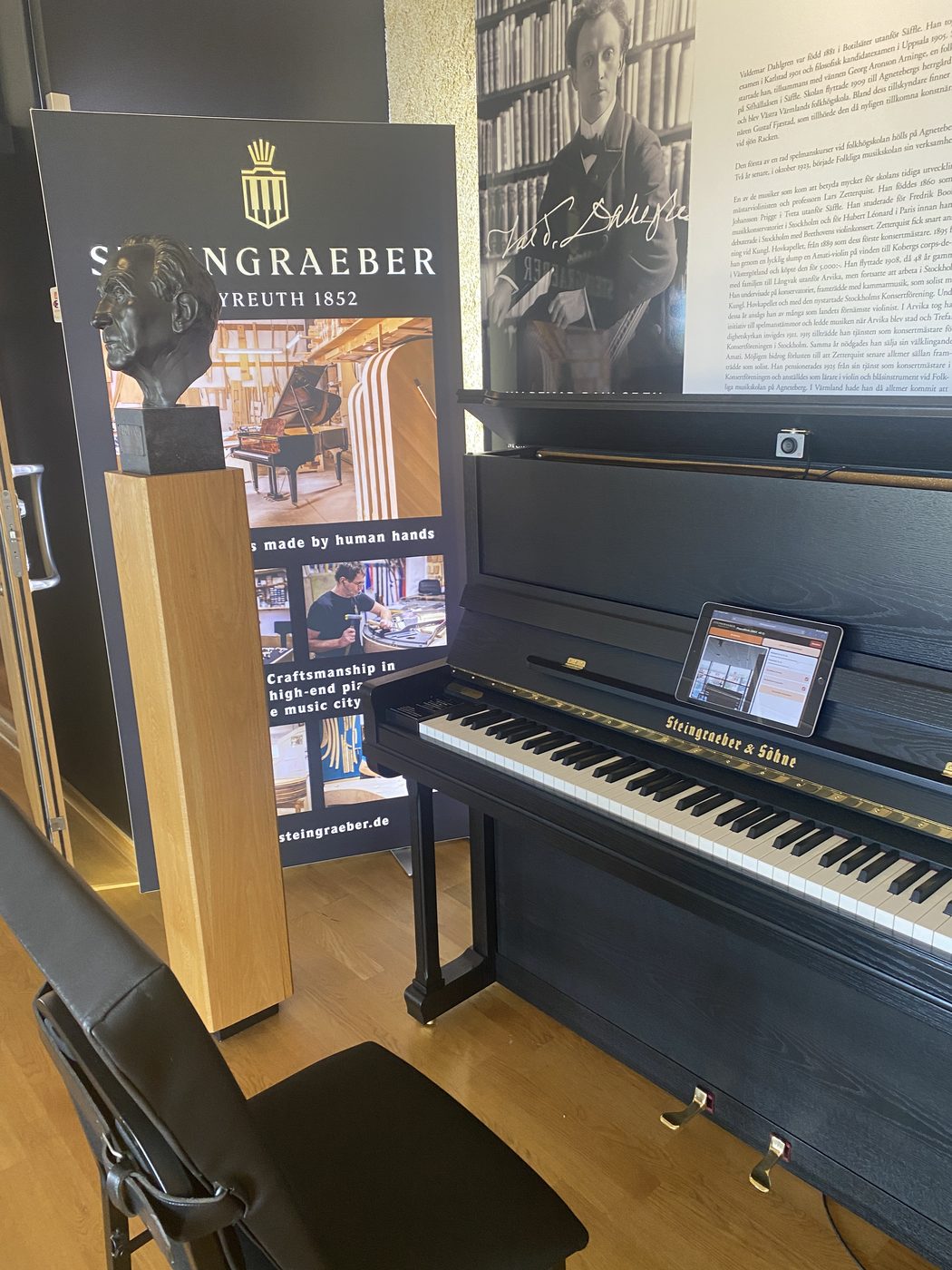 Steingraeber upright with narrow keyboard